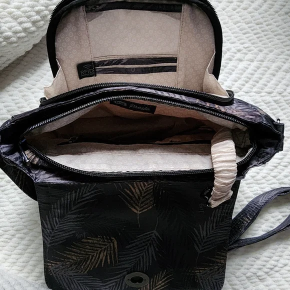 LUG Presto Crossbody Bag - Tropical Fog - Picture 5 of 6